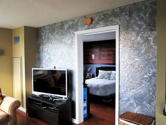 Metallic paint: silvered wall